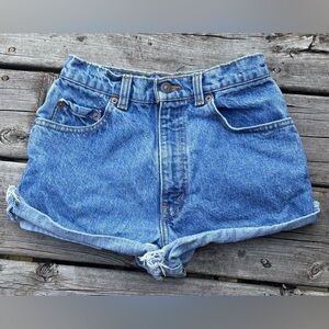 Vintage 90’s Levi’s 516 Denim Cut Off Jean Shorts Size 25 Waist